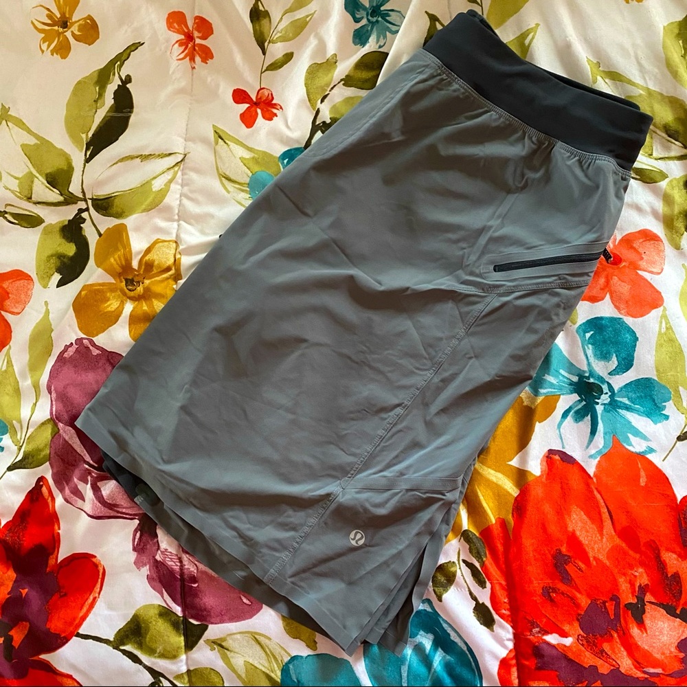 Men’s Lululemon Shorts Large